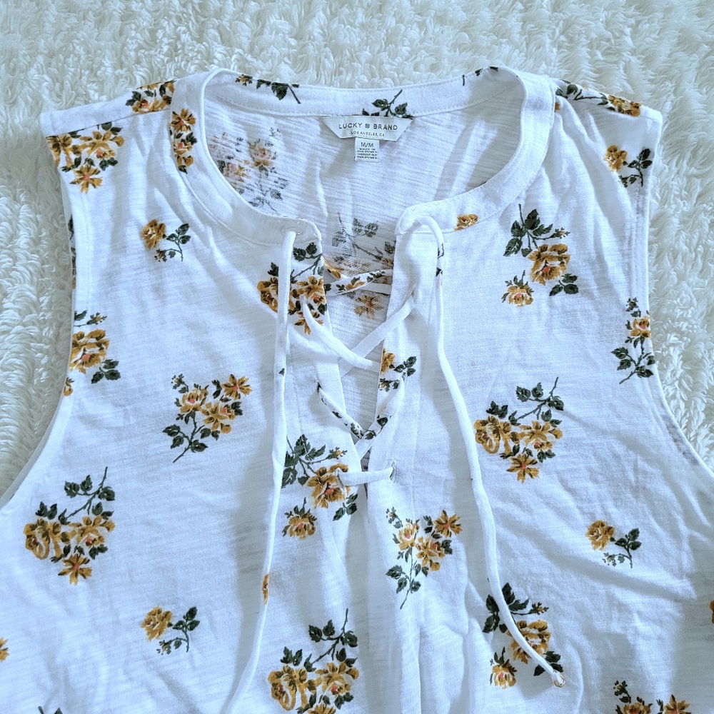 ✨️HP✨️ Lucky🍀 Brand Floral💐 Sleeveless Top - NWT - Picture 3 of 15